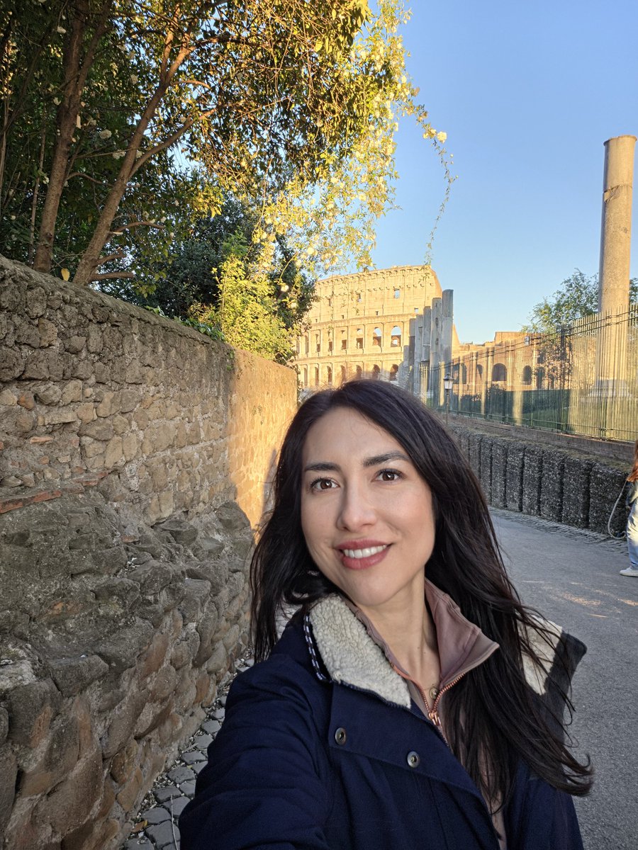 Isabel Love tweet media