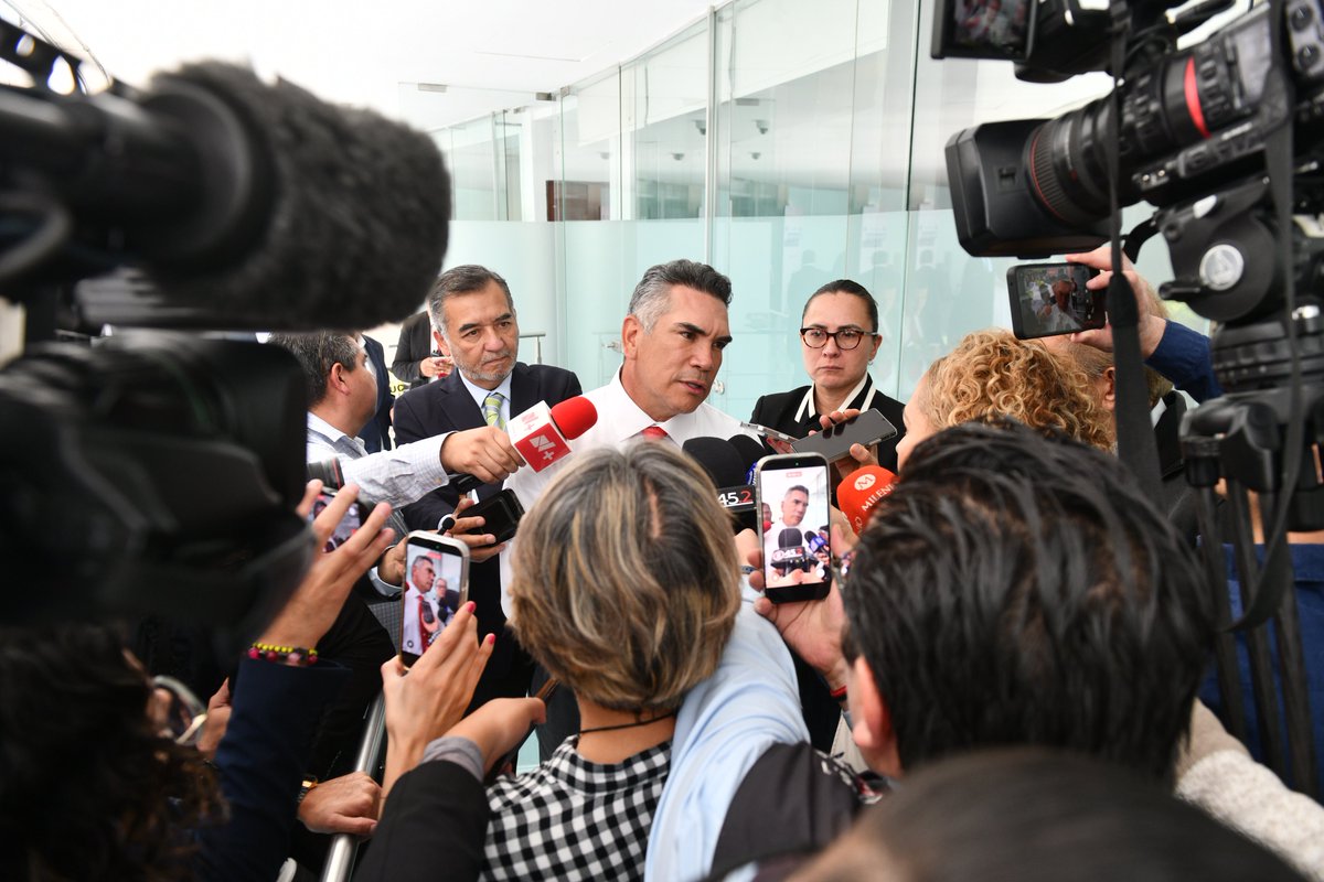 Alejandro Moreno tweet media