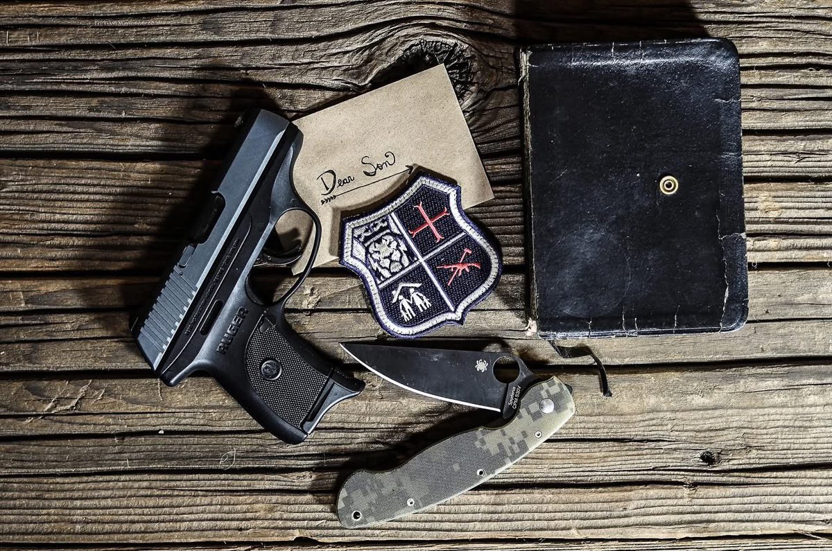 dangerousbtgood's tweet photo. Time, it’s the most valuable thing we have this side of heaven. It’s always fleeting and once gone it never returns. Spend your time wisely and invest it in things that matter ... FAITH, FAMILY and FREEDOM.
.
.
 #dangerousbutgood // #faithfamilyfreedom https://t.co/OHCXA8aykx