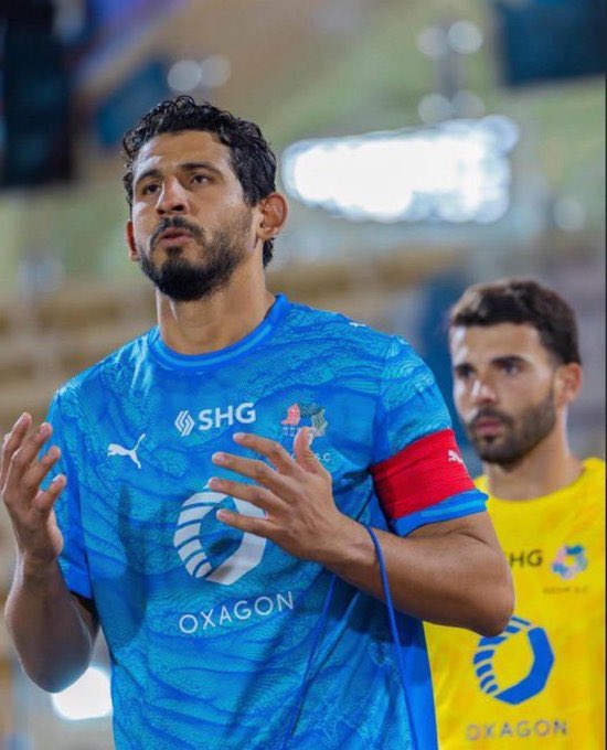 عمرو tweet media