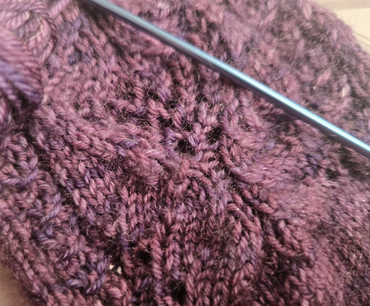 Wordless WIP Wednesday

What are you working on?

stitchwhisperdesigns.com/2026/04/wordle…