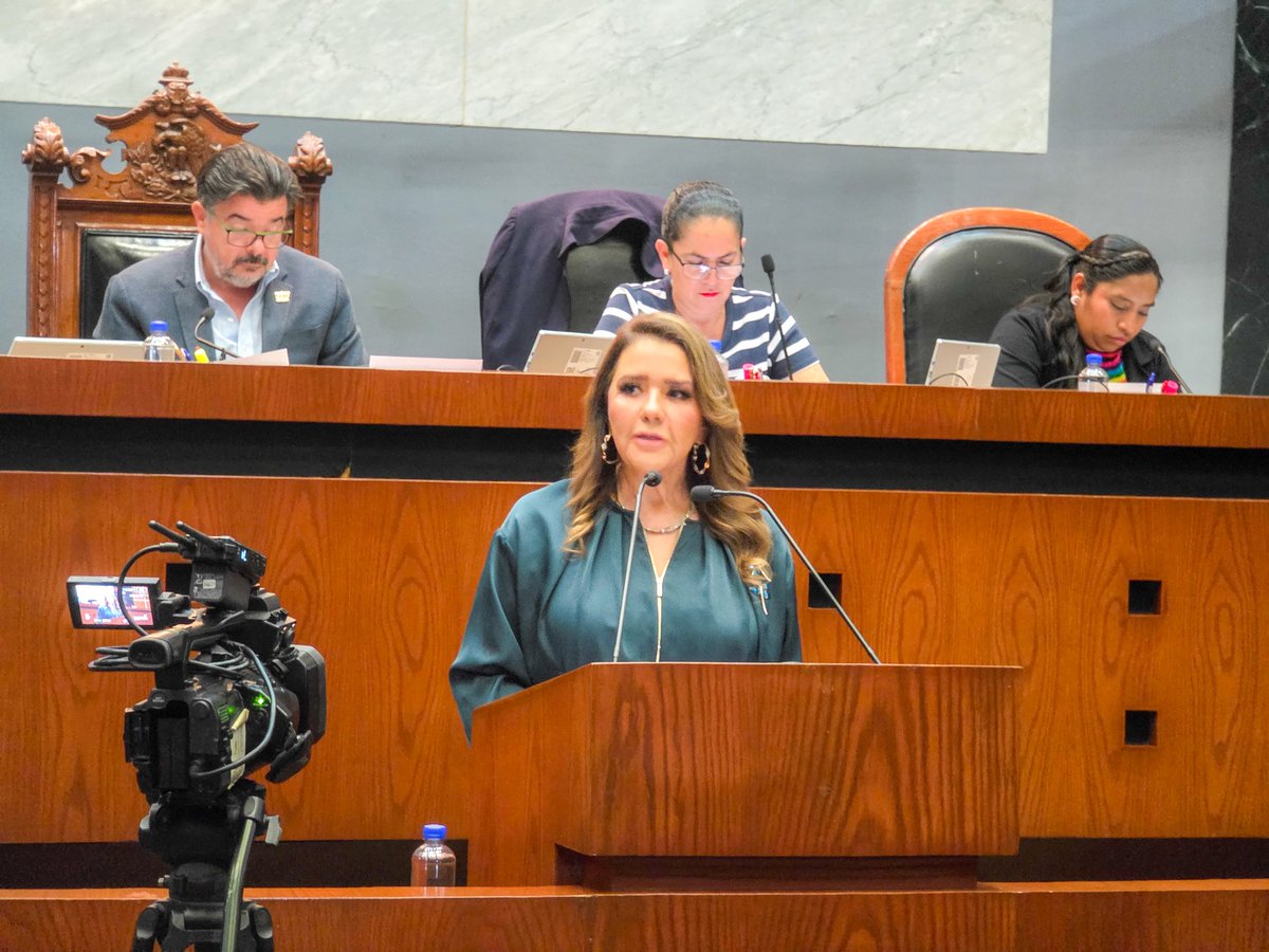 Erika Lührs tweet media