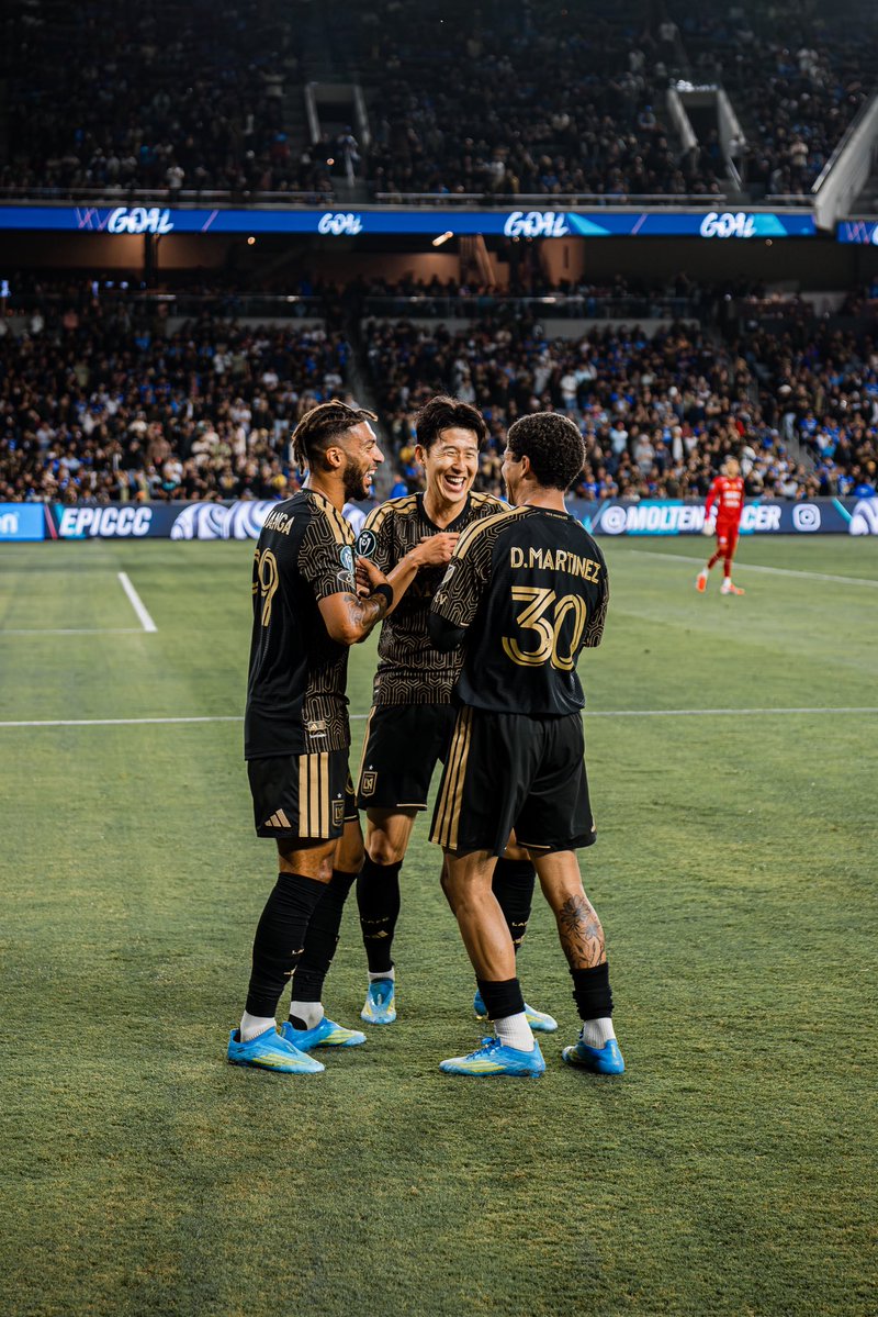 BMO Stadium tweet media