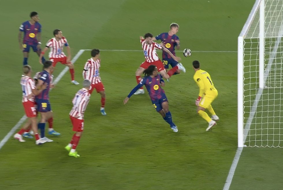 The Touchline | 𝐓 tweet media