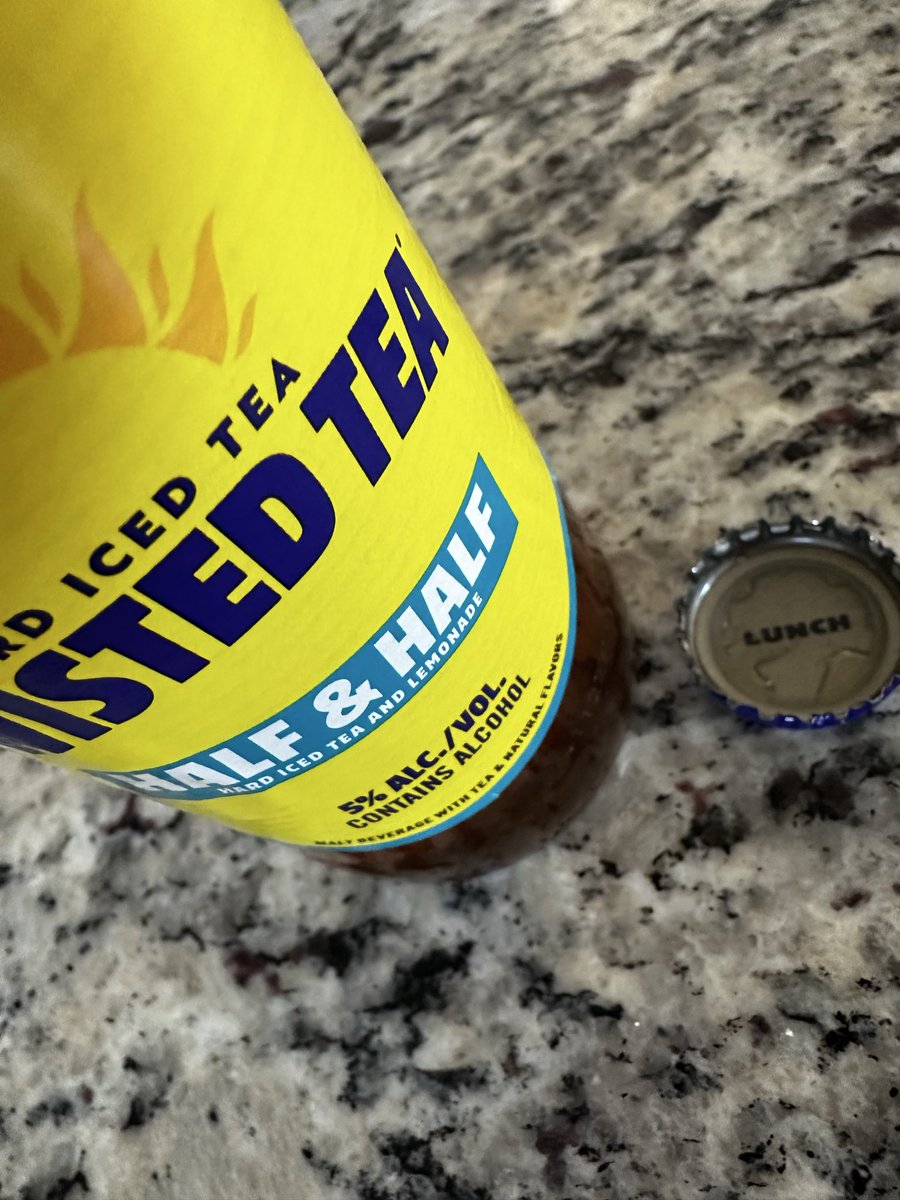 dustinpari's tweet image. •Lunch•
#DrinkResponsibly @TwistedTea