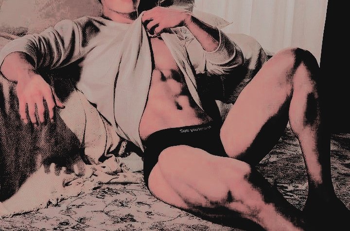 ᅠ

Does he even need to
say anything ————.ᐣ

❣️

ᅠ