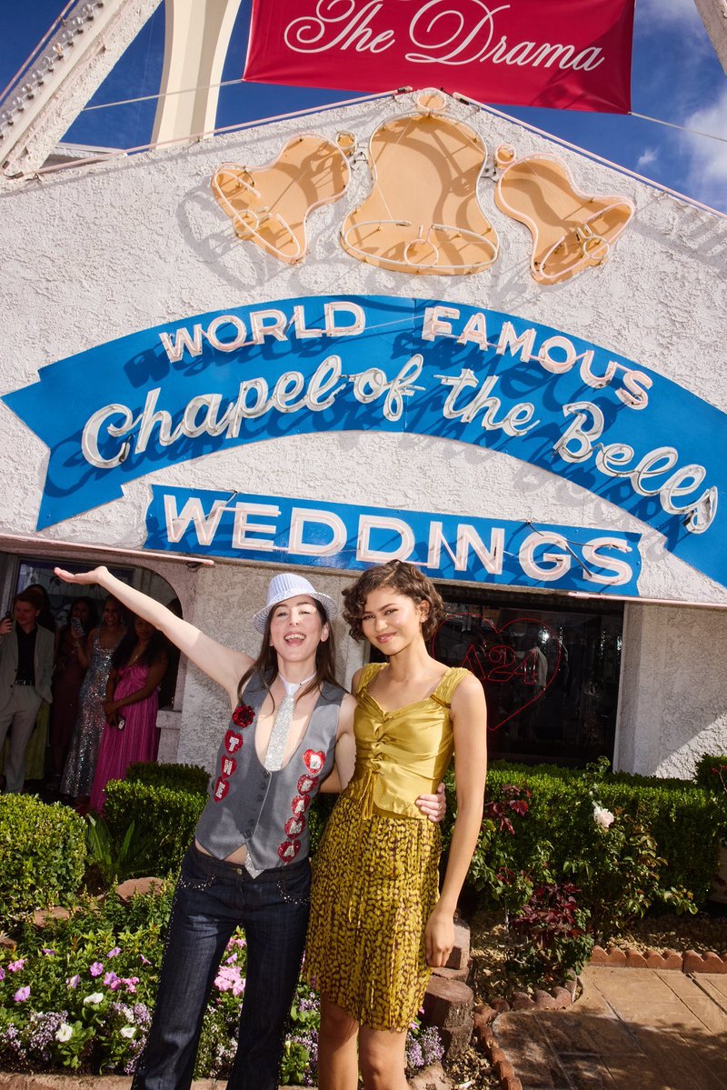 g ✶ MET Z tweet media