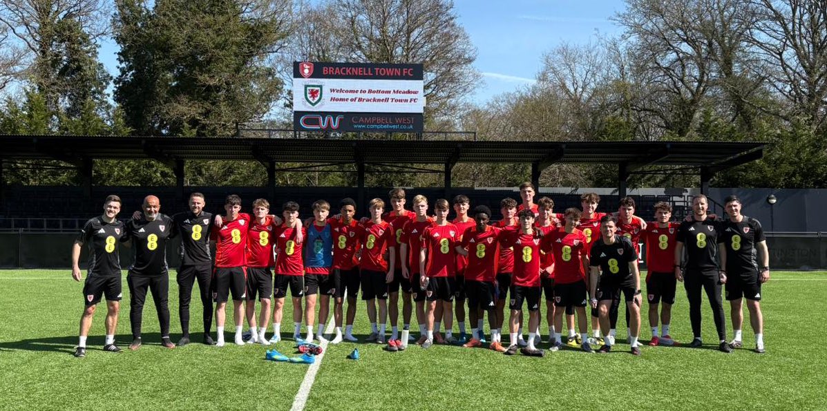 Bracknell Town FC tweet media