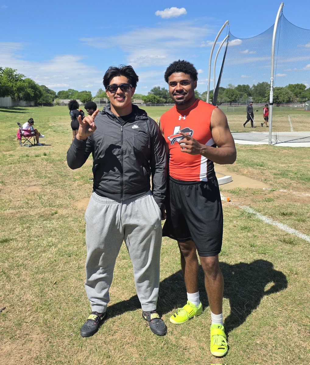 Coach_JWTucker's tweet photo. Good day at discus for the Buffalos!
2026 District 8-6A Discus
Damien Wayne🥇District Champion 
Yurem Ortiz 5th Place
#HaltomFamily @TrackHaltom https://t.co/LgD3RLQyj1