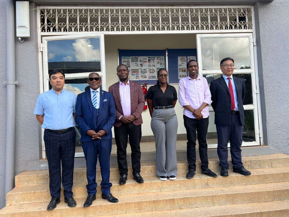 ProfNawangwe's tweet photo. This afternoon at the Science, Technology and Innovation Secretariat, Office of the President, I participated in an excellent discussion on the opportunities for a digital masterplan for Uganda, including mass provision of digital technologies to schools and tertiary institutions. I thank the STI Secretariat and ENGO Company, manufacturers of digital technologies in Uganda for an exciting conversation.