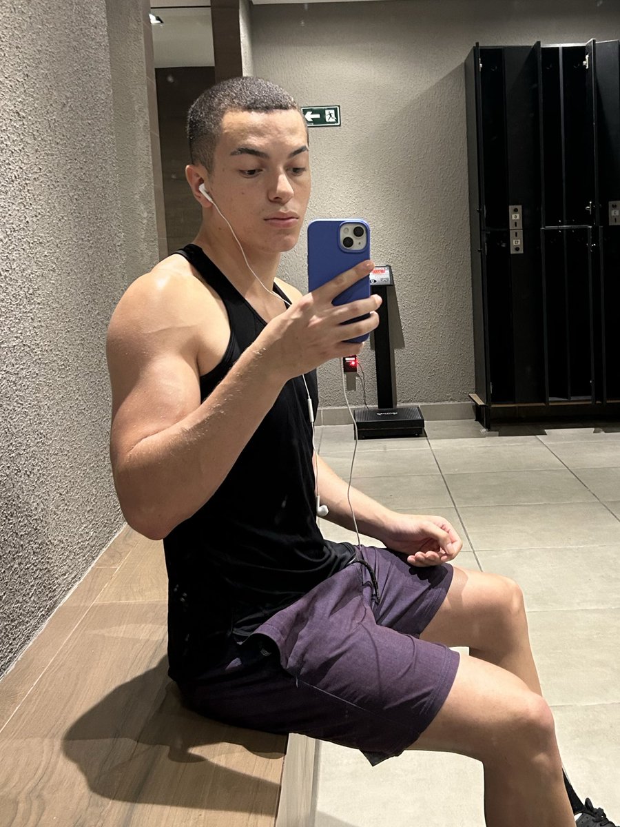moranguinho🍓🥵 tweet media