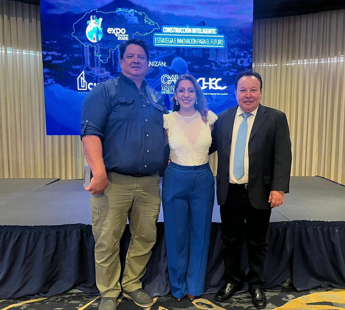 Expo Construye 2026 posiciona la construcción inteligente como el nuevo estándar del sector en Honduras.
Nota completa 👇
acortar.link/Mx21x5

#ExpoConstruye #construccion #Honduras