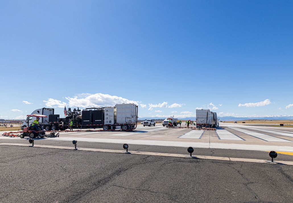 DENAirport's tweet photo. Cleared for construction.✈️🛠️ Maintenance is underway on Runway 7/25! 

It includes:
🚧 Full-depth 17" concrete panel replacement.
💡 Lighting upgrades.
🦺 Safety area grading.

It will be back in action this summer. https://t.co/n341FgGj86