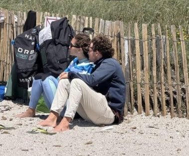 ItsAllRelative tweet media