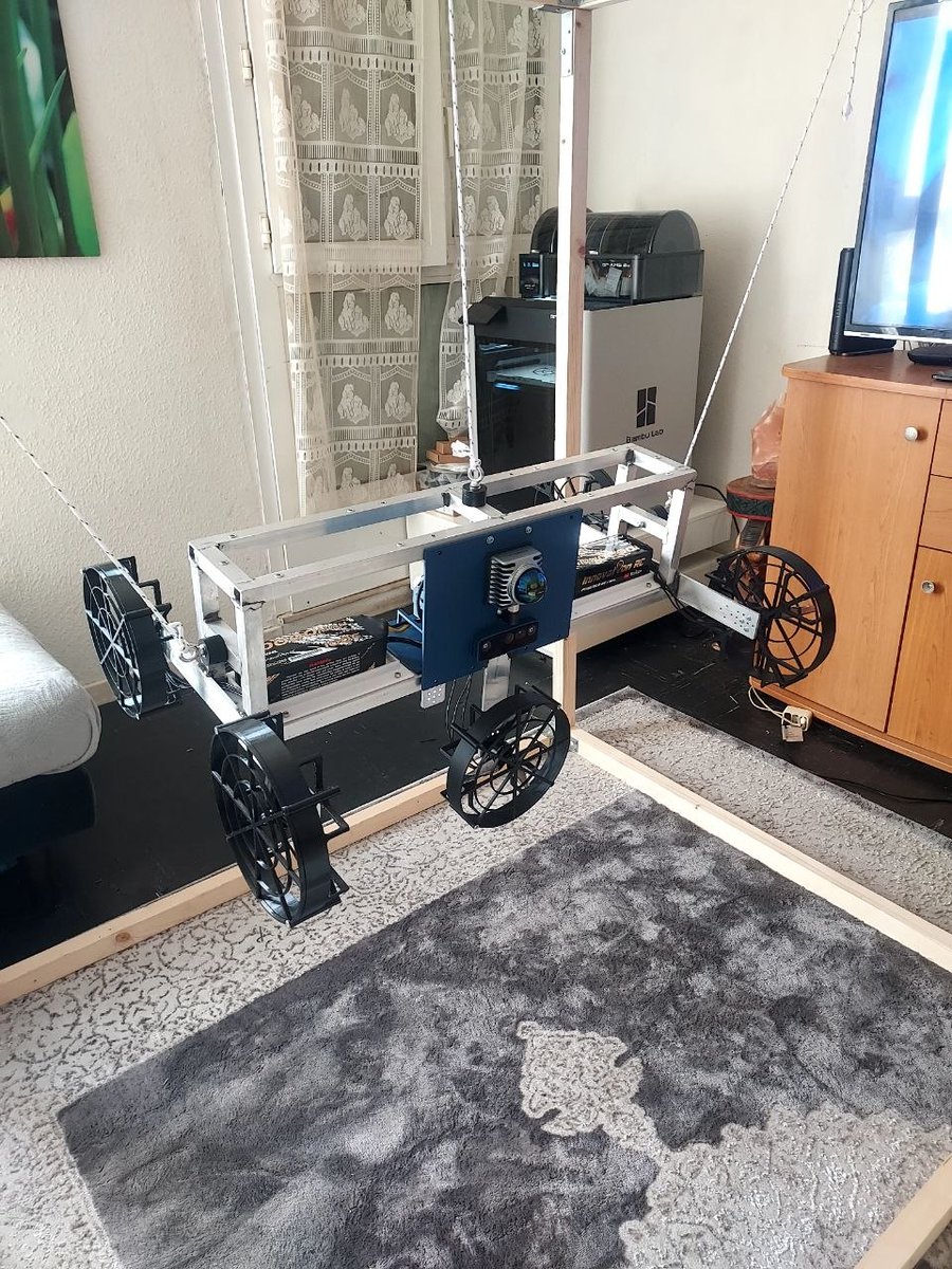 Enguerand / VitroBot tweet media