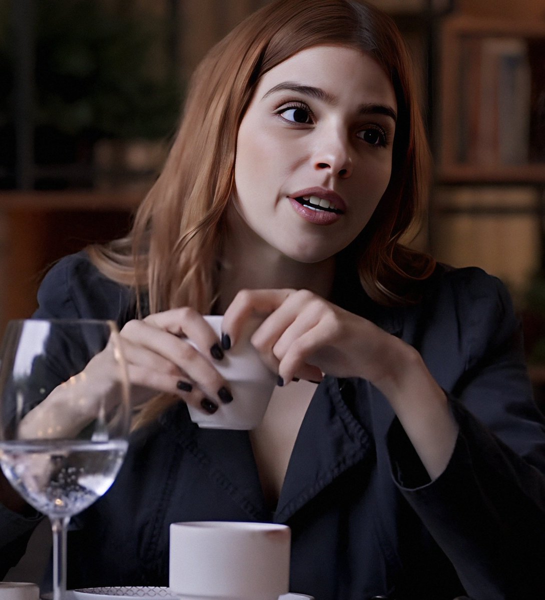 Simplismente Eduarda Fragoso ♡
#novelas #globo #gabrielamedvedovisk
#trêsgraças 
<a href="/olhargabi/">o olhar da Gabi Medvedovsky</a>