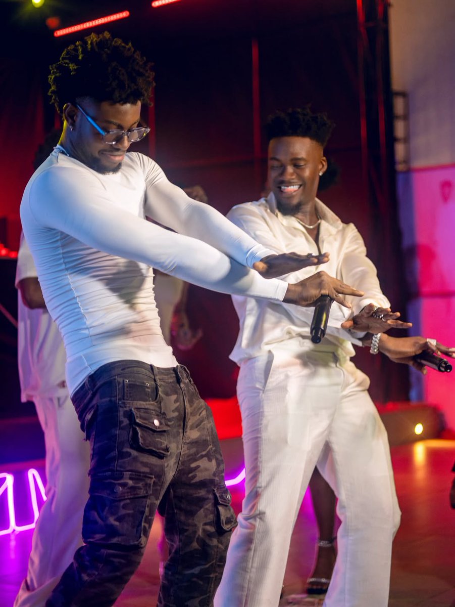 glitz__journal's tweet photo. This photo of Jason Jae and Koyin is fireeeee 🔥🔥🔥😎 It's really giving Bbnaija Saturday Night Party 🥳 https://t.co/9rPdeWQgXQ