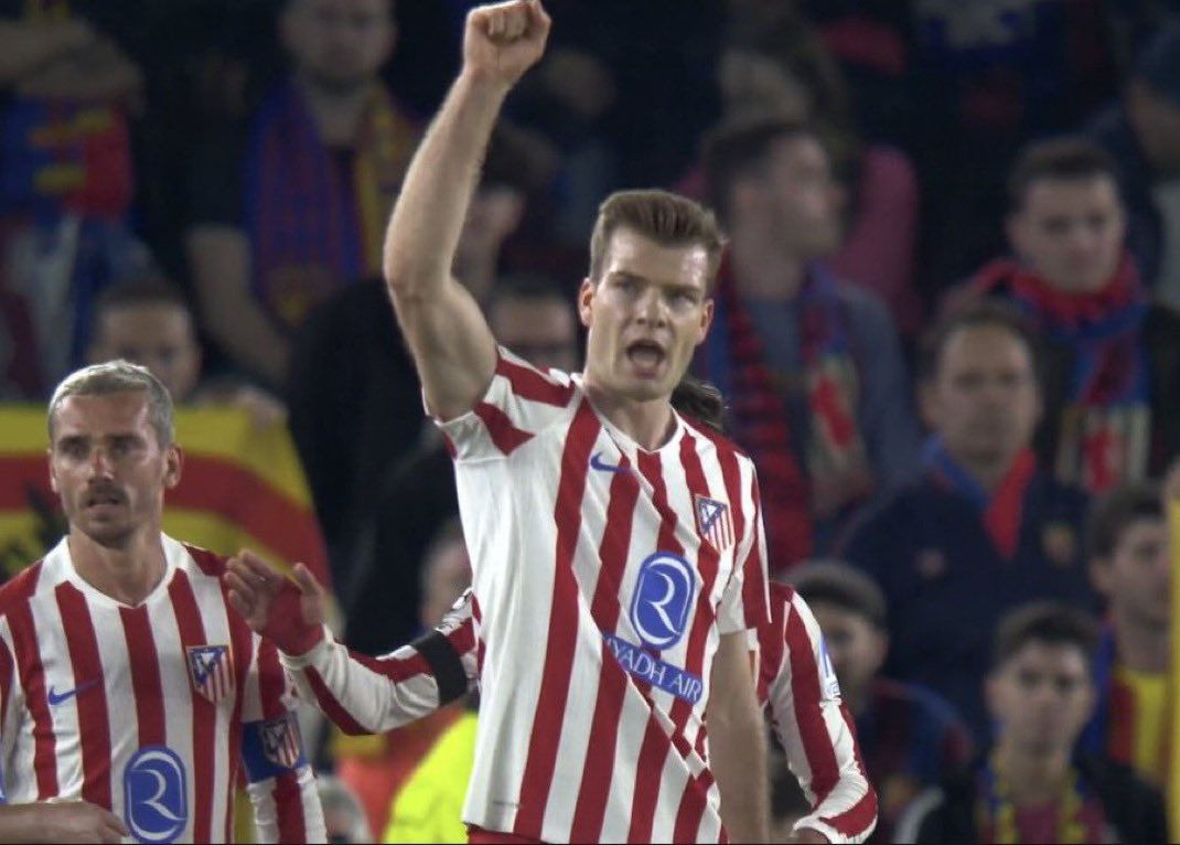 PES MIL GRAU tweet media