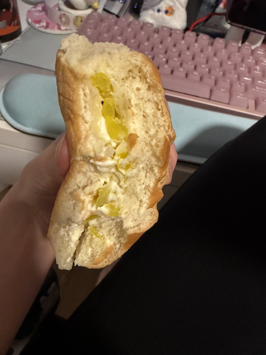 loaf :3 🦊💚 tweet media