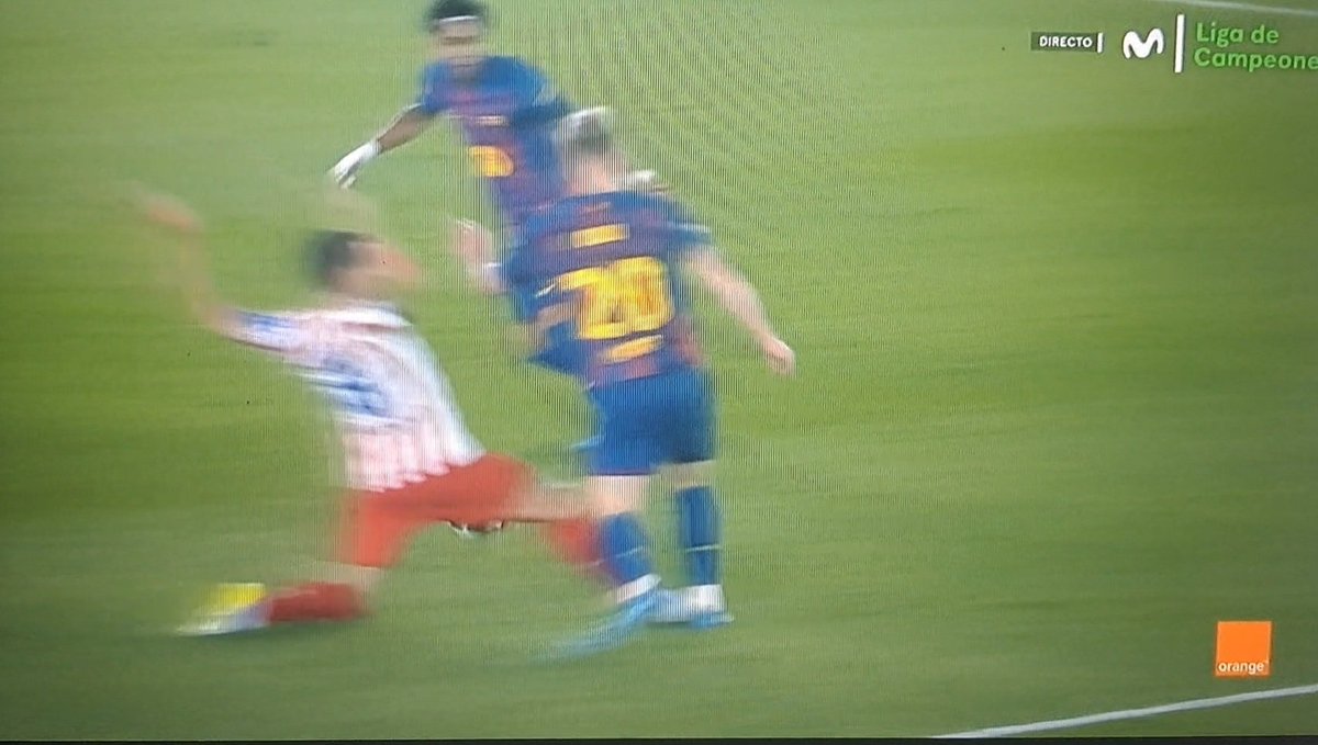 MrAsubio's tweet image. #Barça #Atlético.

😥 La 1ª parte de Koke:

Koke 8' = TLD
Koke 31' = TLD + 🟨
Koke 38' =TLD

👮🏻‍♂️ El rumano SÍ pudo amonestar la primera falta sobre Olmo del minuto 8 al desentenderse Koke del balón e ir a derribarle, prefirió gestionarla con bronca y sin tarjeta.

🟨 La 2ª sobre