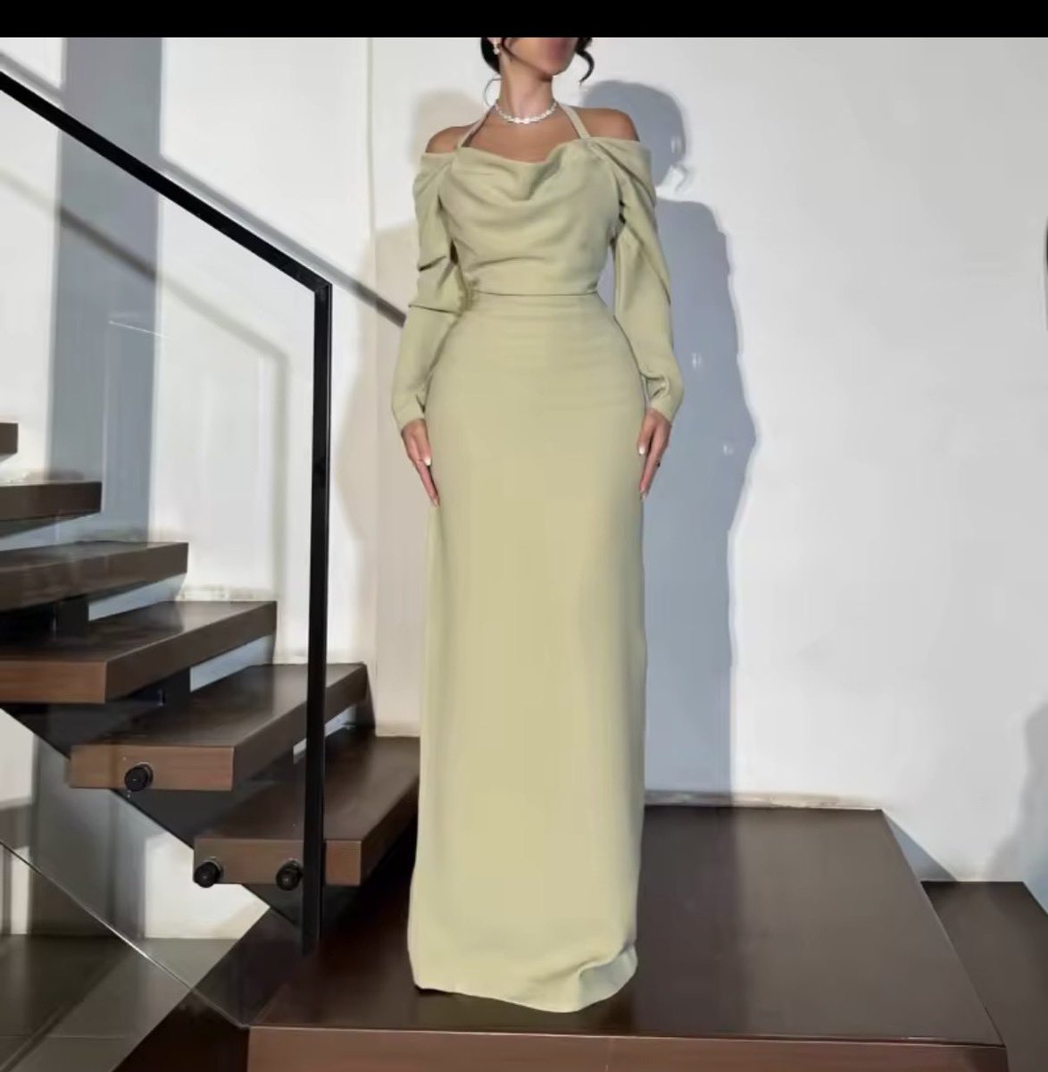 mn1441n's tweet photo. أناقة هادئة  💚✨
فستان أخضر زيتي بتصميم راقٍ يبرز جمال القوام،مع تفاصيل الكتف المكشوف اللي تضيف لمسة فخامة وأنوثة ناعمة اختيار مثالي لكل مناسبة 👗
#فساتين
#فستان_أخضر
#فساتين_سهره
#فساتين_فخمة
#أناقة
#موضة
#إطلالة_ناعمة
#ستايل
#تسوق
#تسوق_اونلاين

https://t.co/gI1s9Owsb4 https://t.co/R5fJb0TkYa