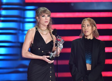 Gaylor Updates tweet media