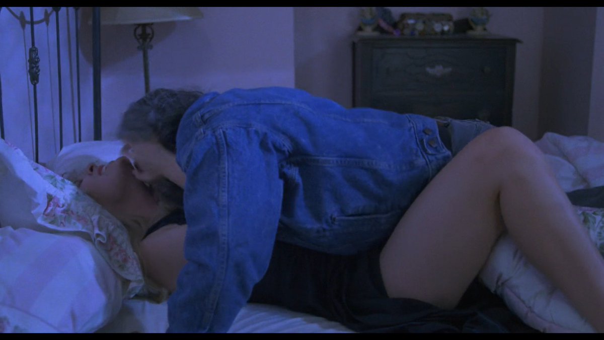 IC11O1's tweet photo. laura palmer (twin peaks: fwwm, 1992) created bob to cope w/ being sexually abused by her father. similarly, brian lackey (mysterious skin, 2004) reconstructed his childhood memory of being sexually assaulted by his baseball coach as being abducted &amp; experimented on by an alien https://t.co/qZvlVD5PwO