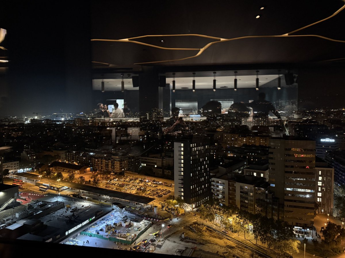 Valentina Lux 💎 tweet media