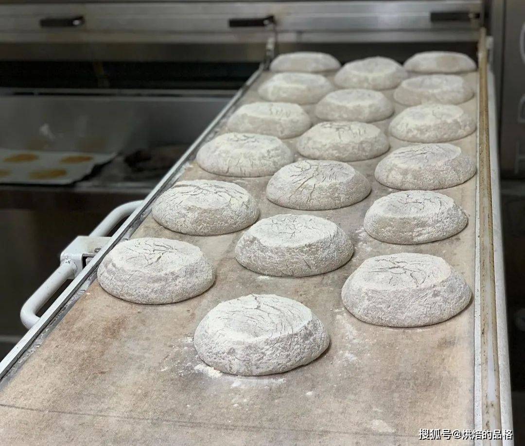 AwesoME(: tweet media