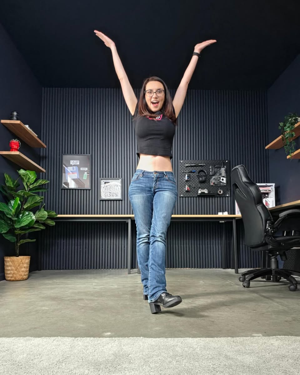 thatgrltrish's tweet image. Celebrating 10 YEARS of #DIYin5 with @kingstontech  #howto #youtubeseries #10yearanniversary