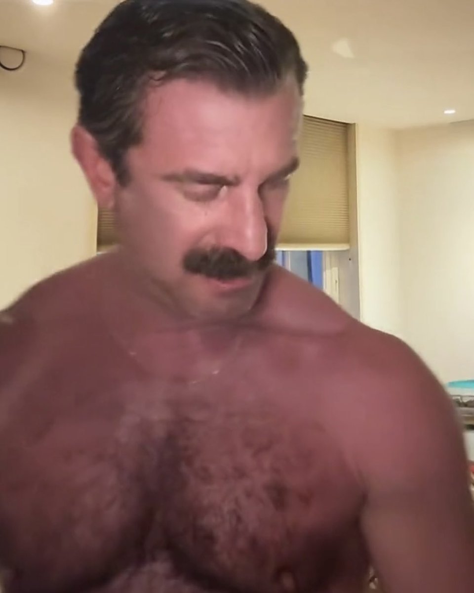 megettingbigger tweet media