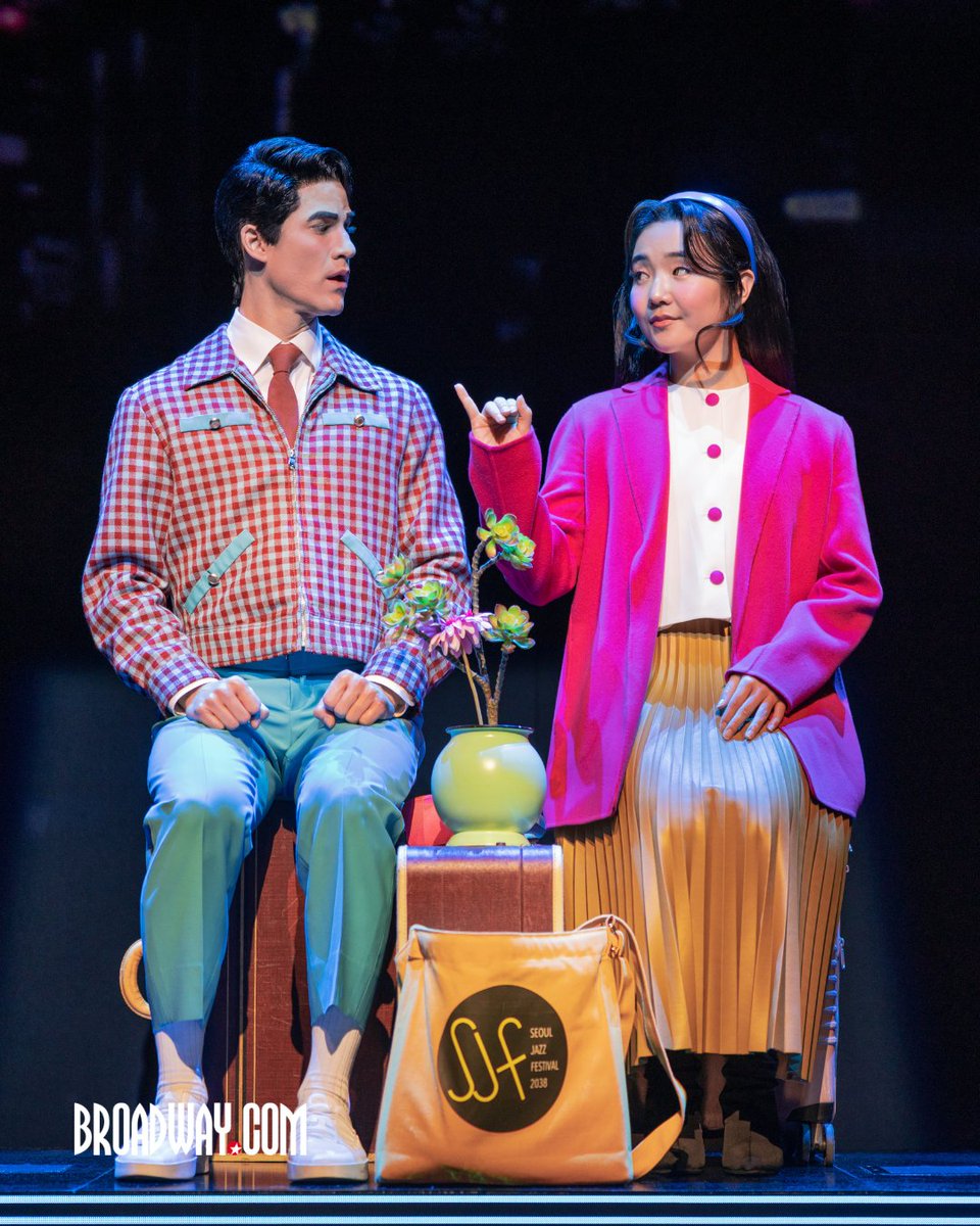 broadwaycom's tweet image. Claire Kwon is playing Claire opposite Tony Award winner Darren Criss in the MAYBE HAPPY ENDING before heading out on the musical's national tour this September!

See MAYBE HAPPY ENDING: bit.ly/4bSTF27

📸: Matthew Murphy &amp;amp; Evan Zimmerman

#broadway #maybehappyending