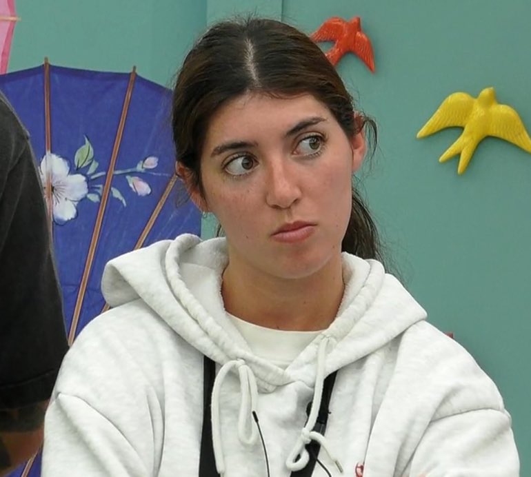 inês 🧚🏽♀️ tweet media