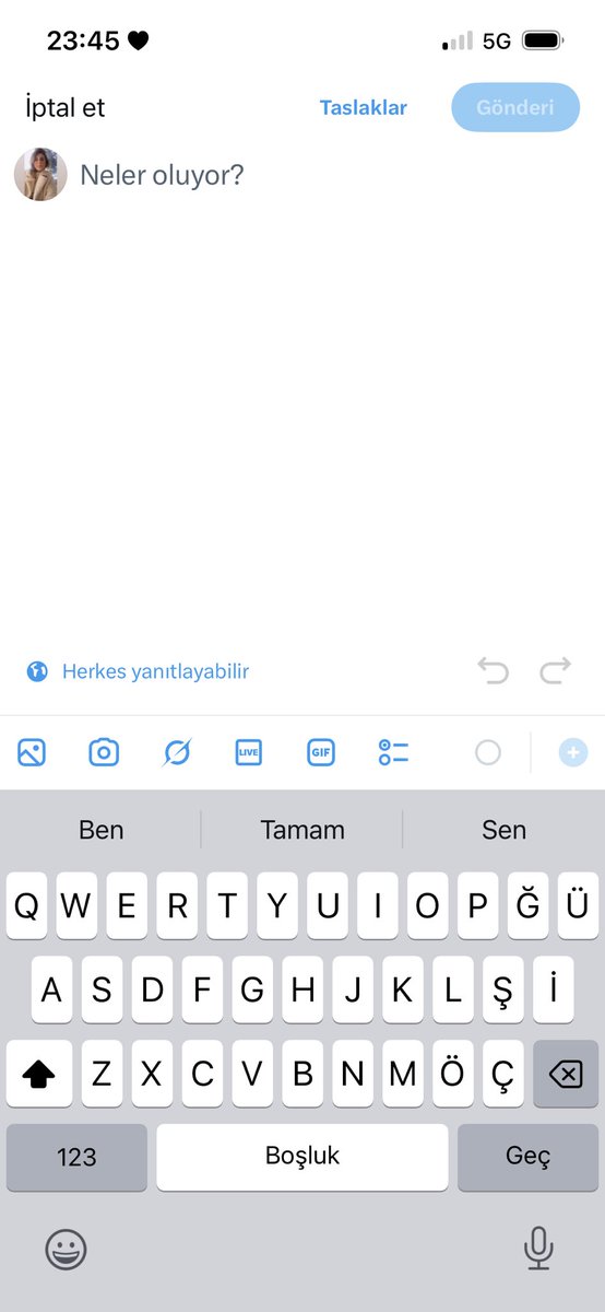 gnlbayramg's tweet photo. Şu rezilliğe bak şehrin ortasında çeken şebekeye bak bi de 5G yazıyo neye göre 5G bu çekmeyen şebekeye internete göre mi? @VodafoneTR @VodafoneEgypt @VodafoneDestek https://t.co/XG7C5t1542