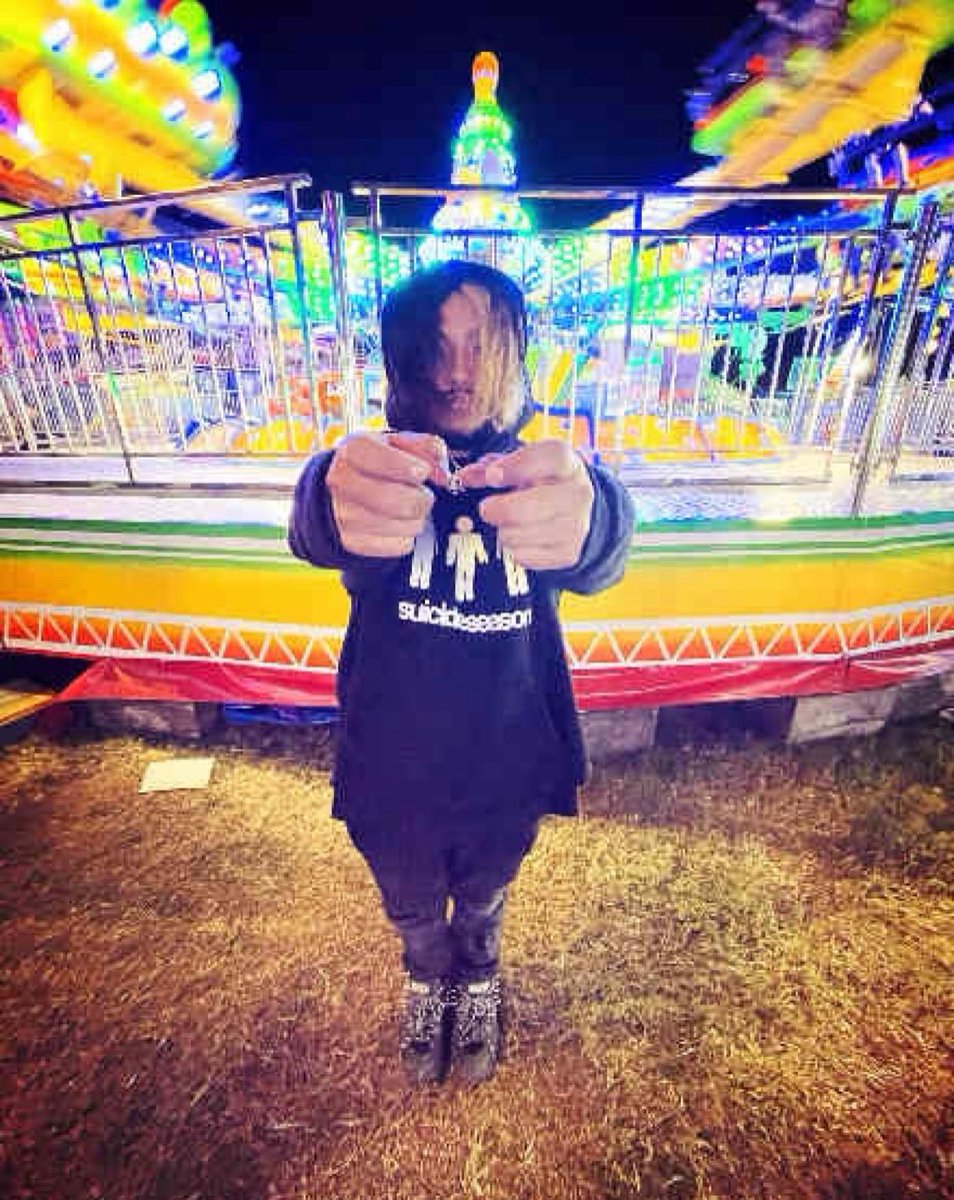 funeral vault tweet media