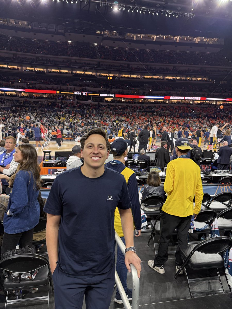 DSSpallone's tweet photo. The cherry on top was having the opportunity to experience the Final Four and National Championship matchups as well. Very appreciative of the opportunity and never taking a moment for granted.

A team effort across the board, thank you for the support! 🙏🏀
#Blessed / #SMSports https://t.co/EW1b0SFRaf