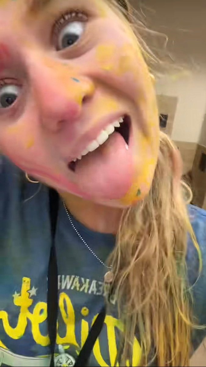 throwaway tweet media