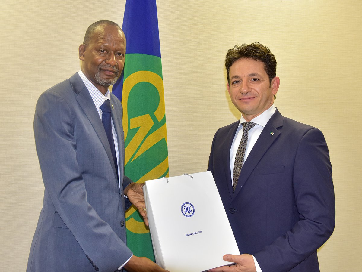 SADC_News's tweet image. Today, @EliasMagosi, #SADC ES, bids farewell to H.E Abdelmalek Tigharghar Ambassador of Algeria to Botswana &amp;amp; SADC, expressing deep appreciation for his commitment and dedication to strengthening bilateral and regional cooperation between SADC &amp;amp; Algeria. @AngeleMakombo @sardcnet