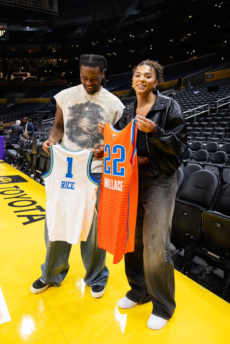 Love &amp; basketball irl 🏀💙💛

#GoBruins