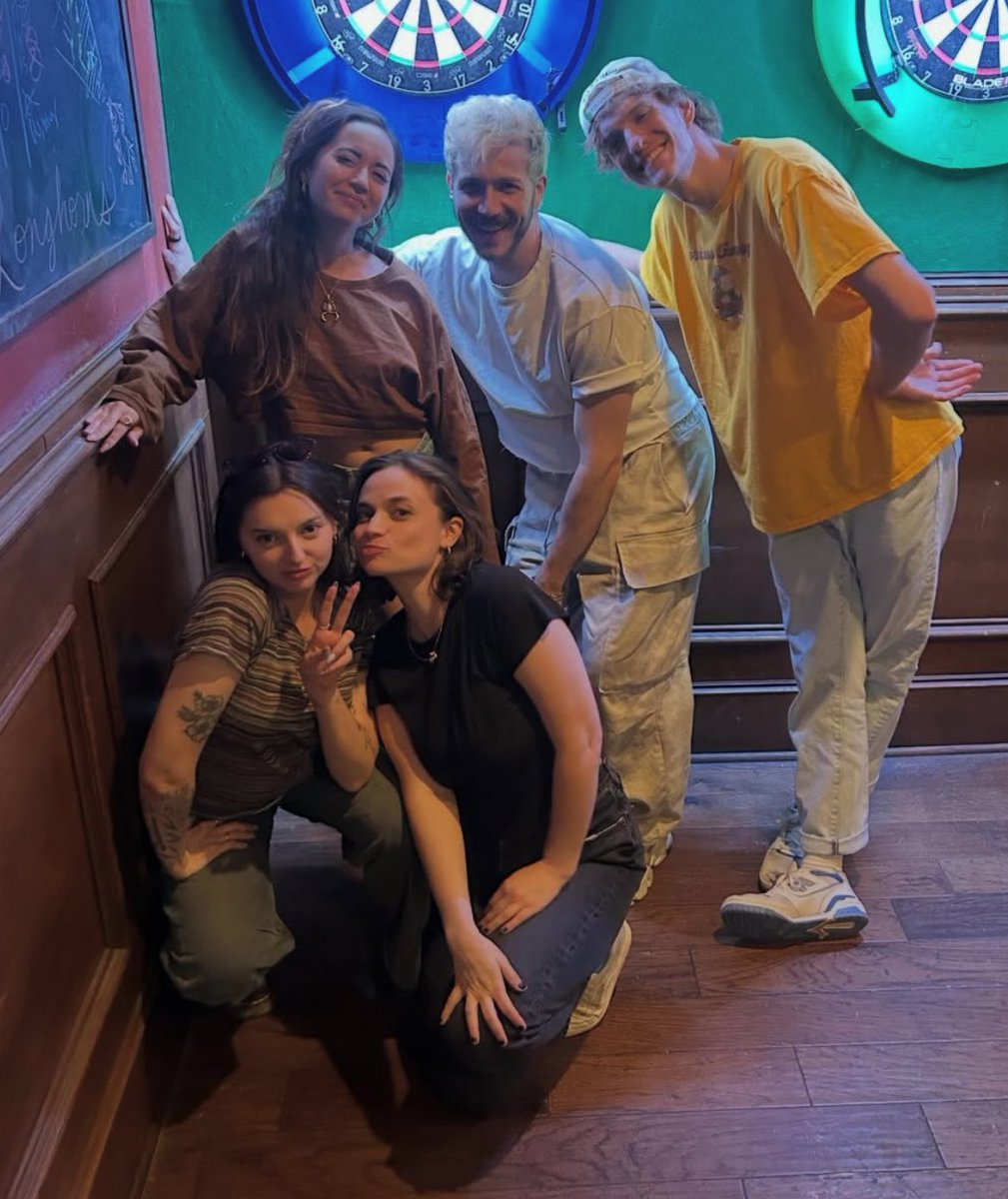 J 🩷💫 hitch the musical!!! tweet media