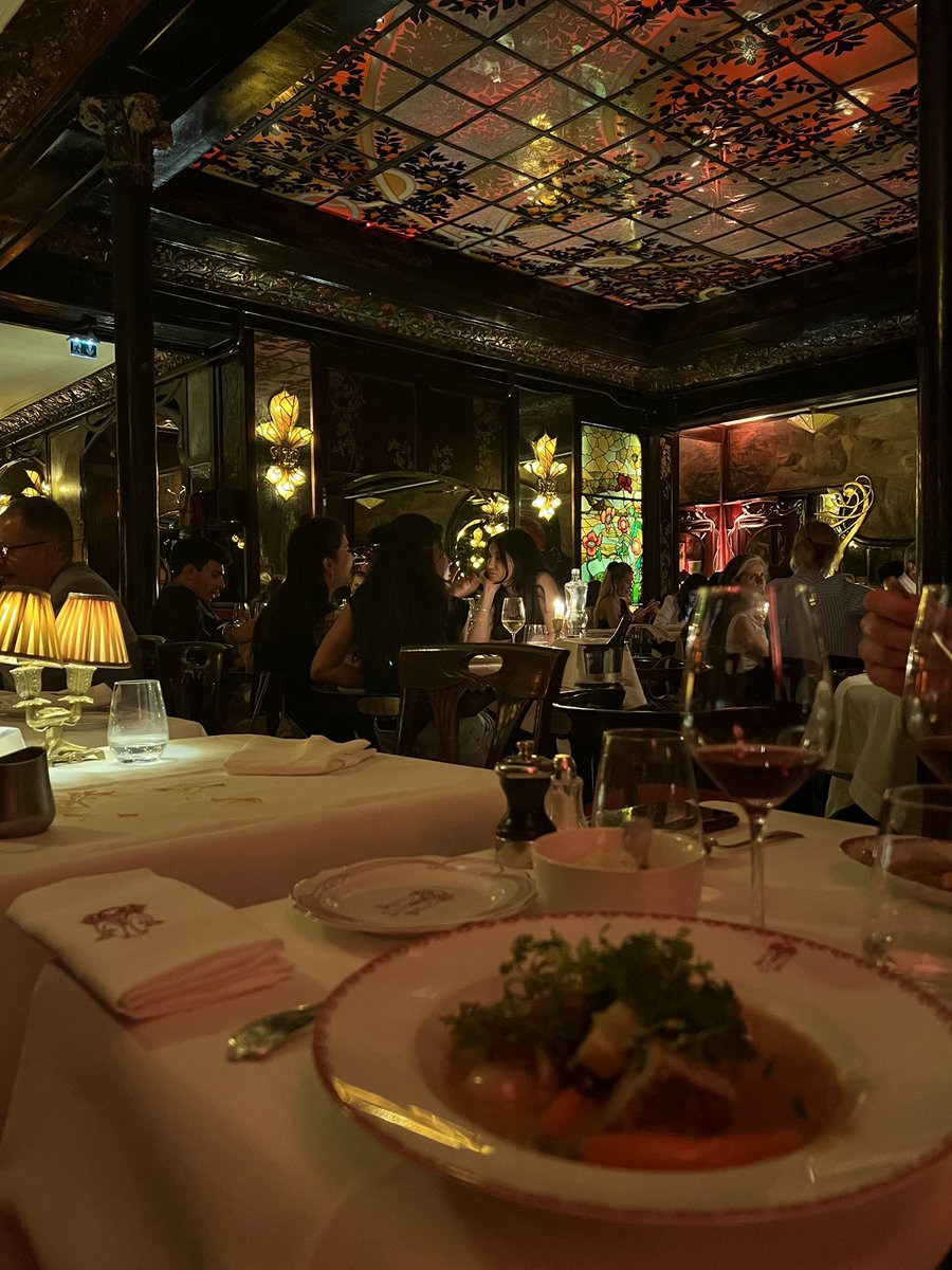 ℳ𝑒𝒶𝓃 𝒱𝒶𝓂𝓅 ♡ tweet media