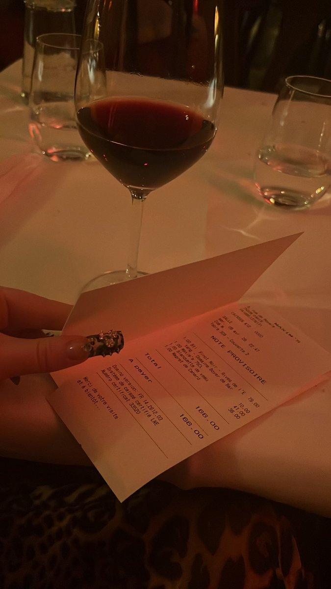 ℳ𝑒𝒶𝓃 𝒱𝒶𝓂𝓅 ♡ tweet media