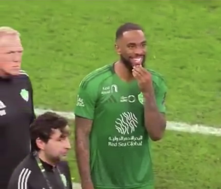 فيصل القيران tweet media