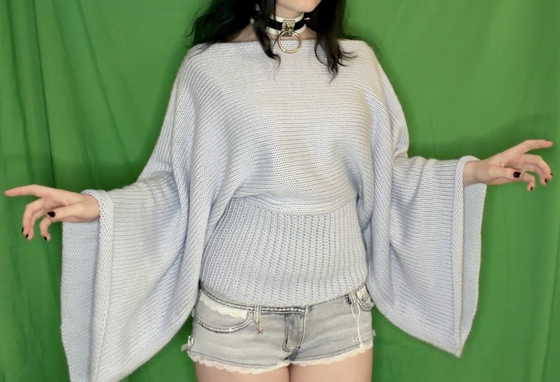 yarnsphinx's tweet photo. new sweater ! fresh off the (knitting) needles https://t.co/5mX0WVgL1p