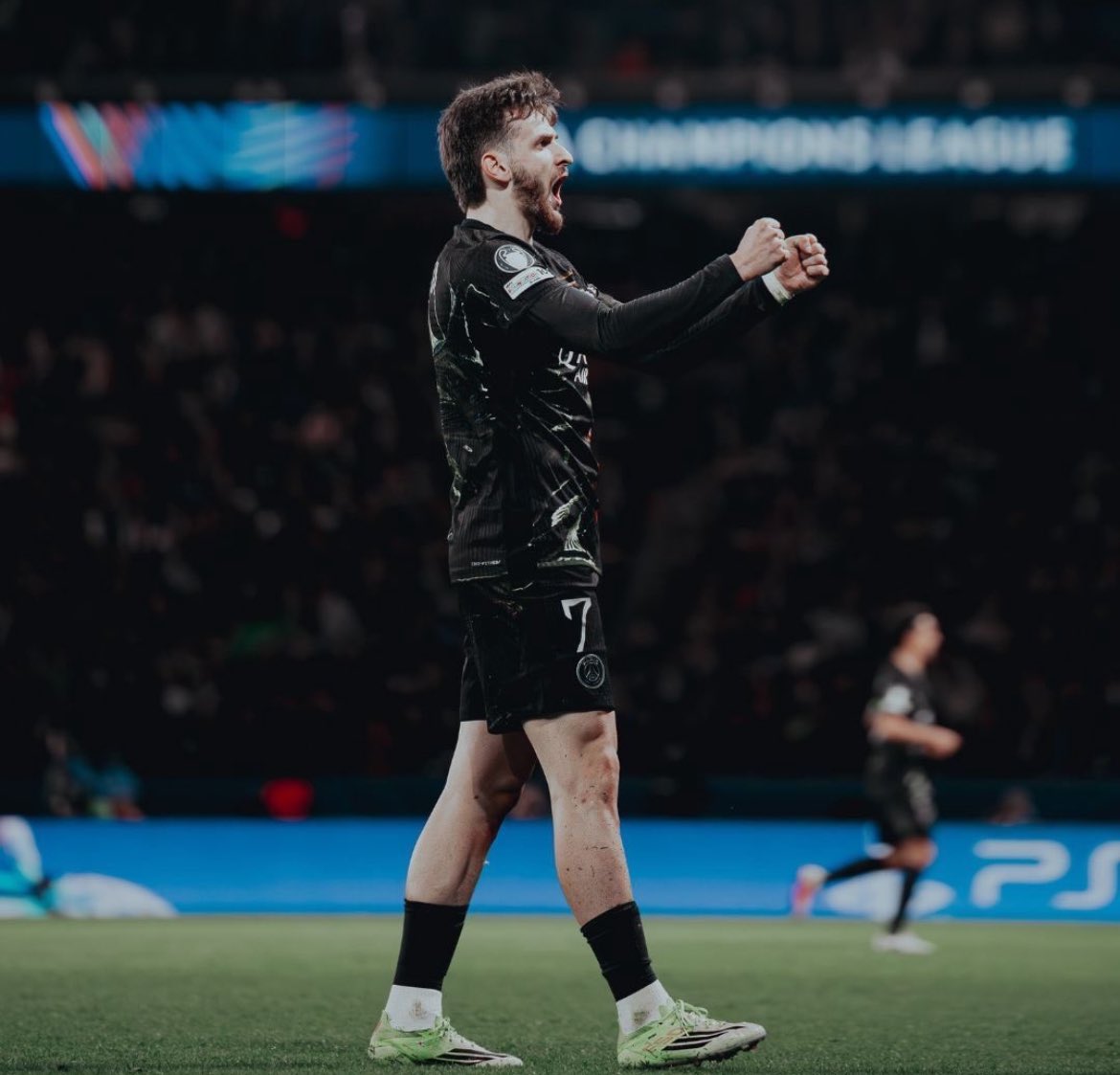 Roi Zaga tweet media