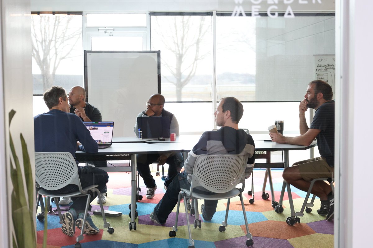 aviture's tweet photo. Packed rooms. Big ideas. Plenty of “what if we tried this?” 

When teams have space to think and challenge each other, ideas sharpen fast, and better solutions emerge. 

That’s cross-pollination at Aviture. 
#CastawaysWeek #LiveAviturian https://t.co/n08IRXI4e8