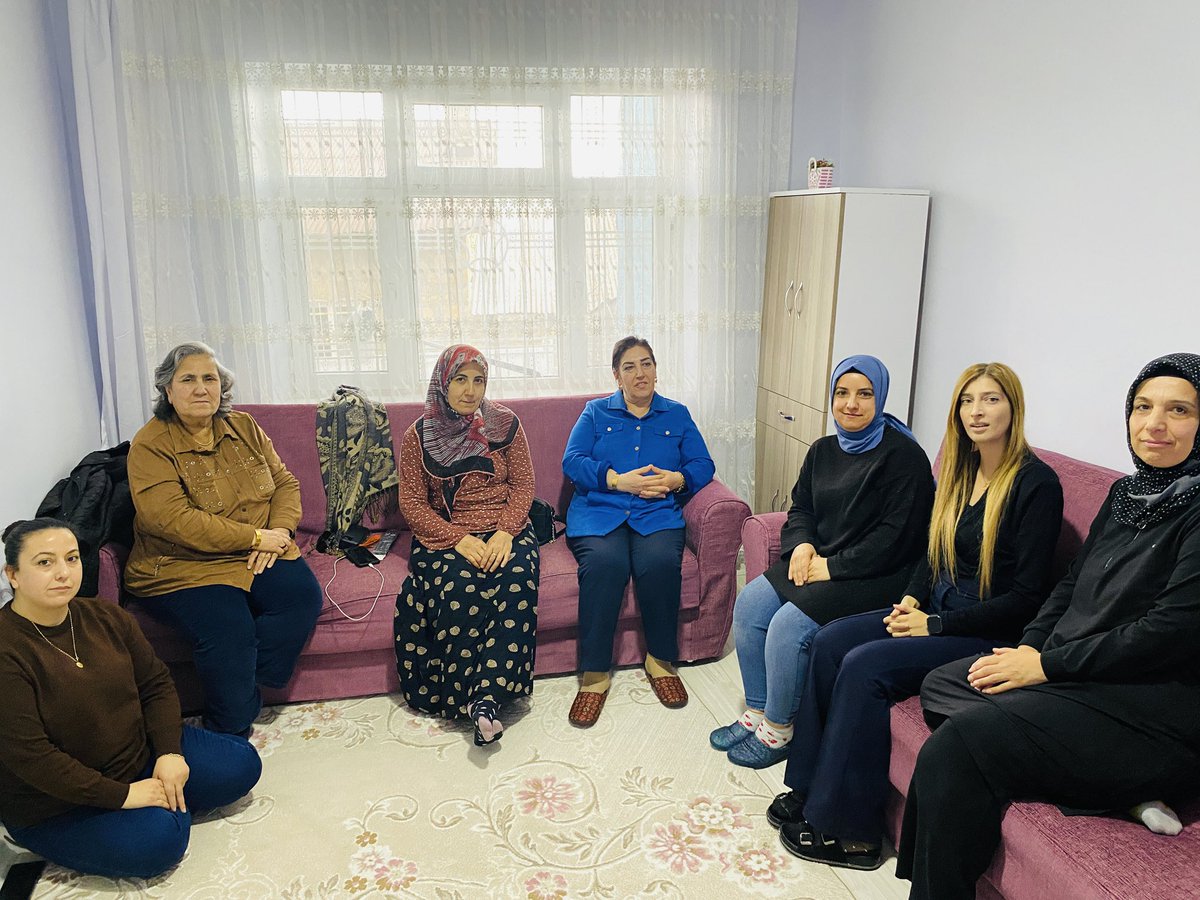 KK.Bşk Sn.<a href="/Fatmazehra1960/">Fatma zehra Erol</a>
Birim Başkanlarımz ile Birlikte Saray Mahallesinde Yönetm Kurulu Üyemz Ayşe Hanım’a Yeni ev Görme Ziyaretinde Bulunduk.
Hayırlı Uğurlu Olsun İnsallah.
Her zaman sahadayız,milletimizle iç içeyiz.

#MilletimizleİnancımızBir