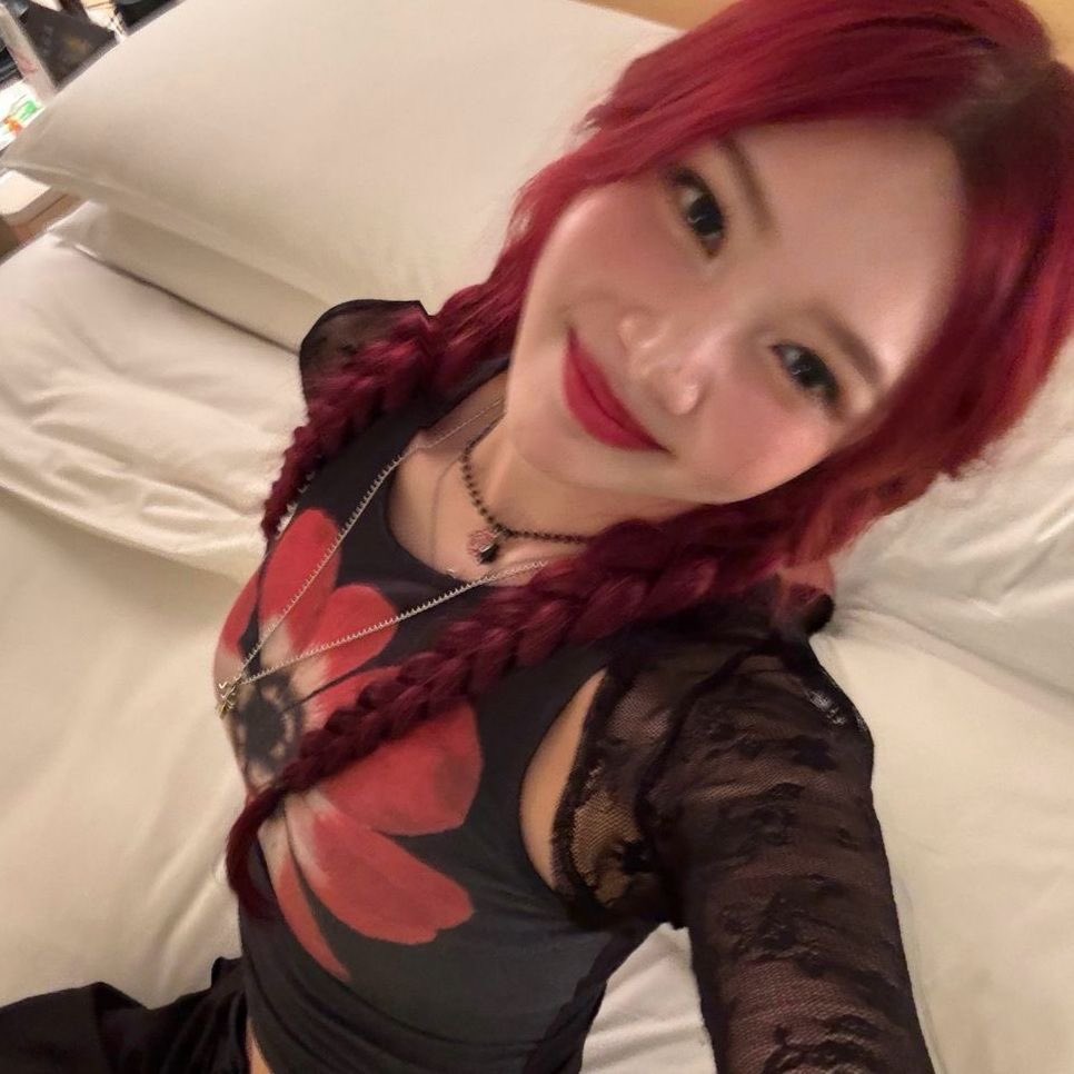 clary 𝜗𝜚 tweet media