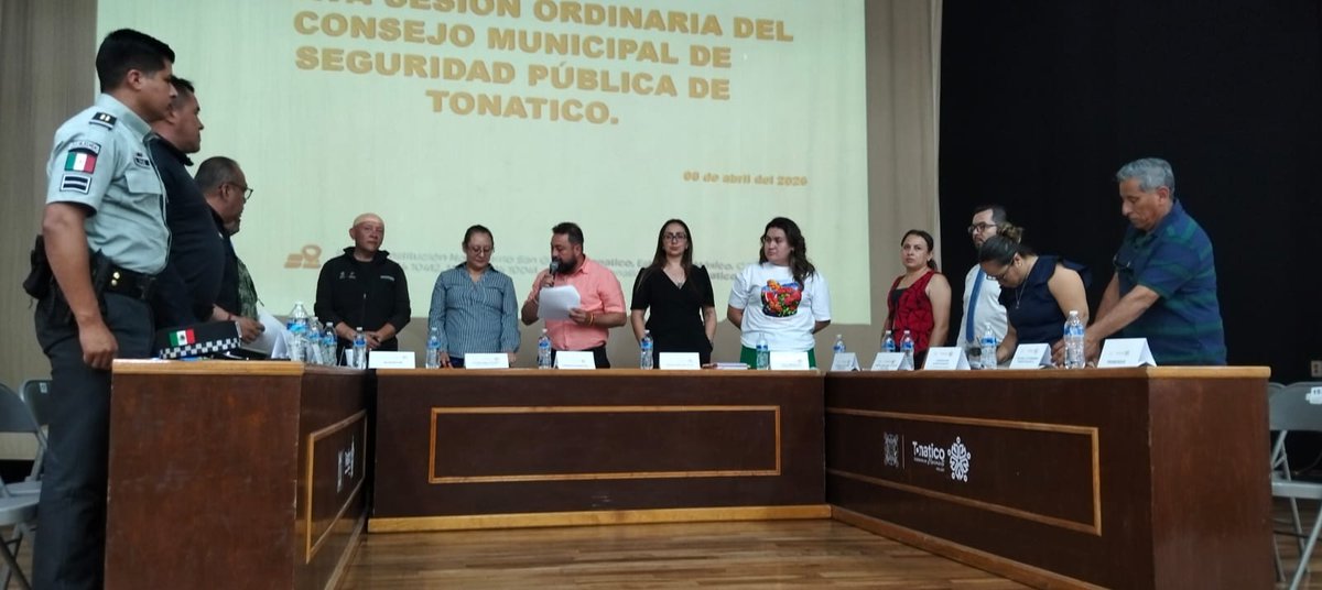 SecretariadoGEM's tweet photo. Se llevó a cabo la 8ª Sesión Ordinaria del Consejo Municipal de Seguridad Pública de #Tonatico, en el Centro Cultural Tonatiu, presidida por el T.G. César Hernando Fuentes Domínguez, Presidente Municipal Constitucional.
🔹 Se dio seguimiento al cumplimiento de acuerdos de la sesión anterior.
🔹 Destacó la participación de la Dirección de Seguridad Pública en el fortalecimiento de acciones en la materia.
Con la participación de autoridades de los tres órdenes de gobierno, se continúan consolidando estrategias coordinadas para la seguridad y bienestar del municipio.
