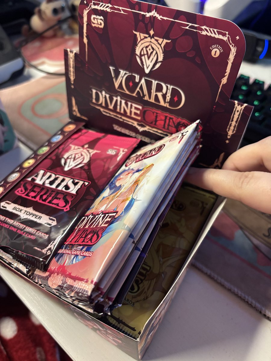 MsSaraVT's tweet photo. Yeah…
I don’t think you’re gonna want to miss this stream

🩸https://t.co/zcYu4oFh6B🔪

#VCardTCG #vcard https://t.co/cMBLb2iIkd
